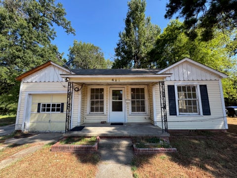 Homes For Sale - 421 Larry Dr<br/> Gregg County, Longview, TX 75602