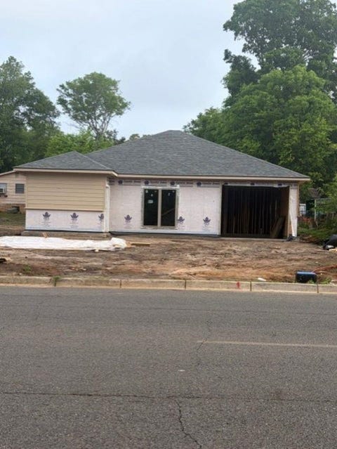 Homes For Sale - 2205 University Ave<br/> Marshall, TX 75670