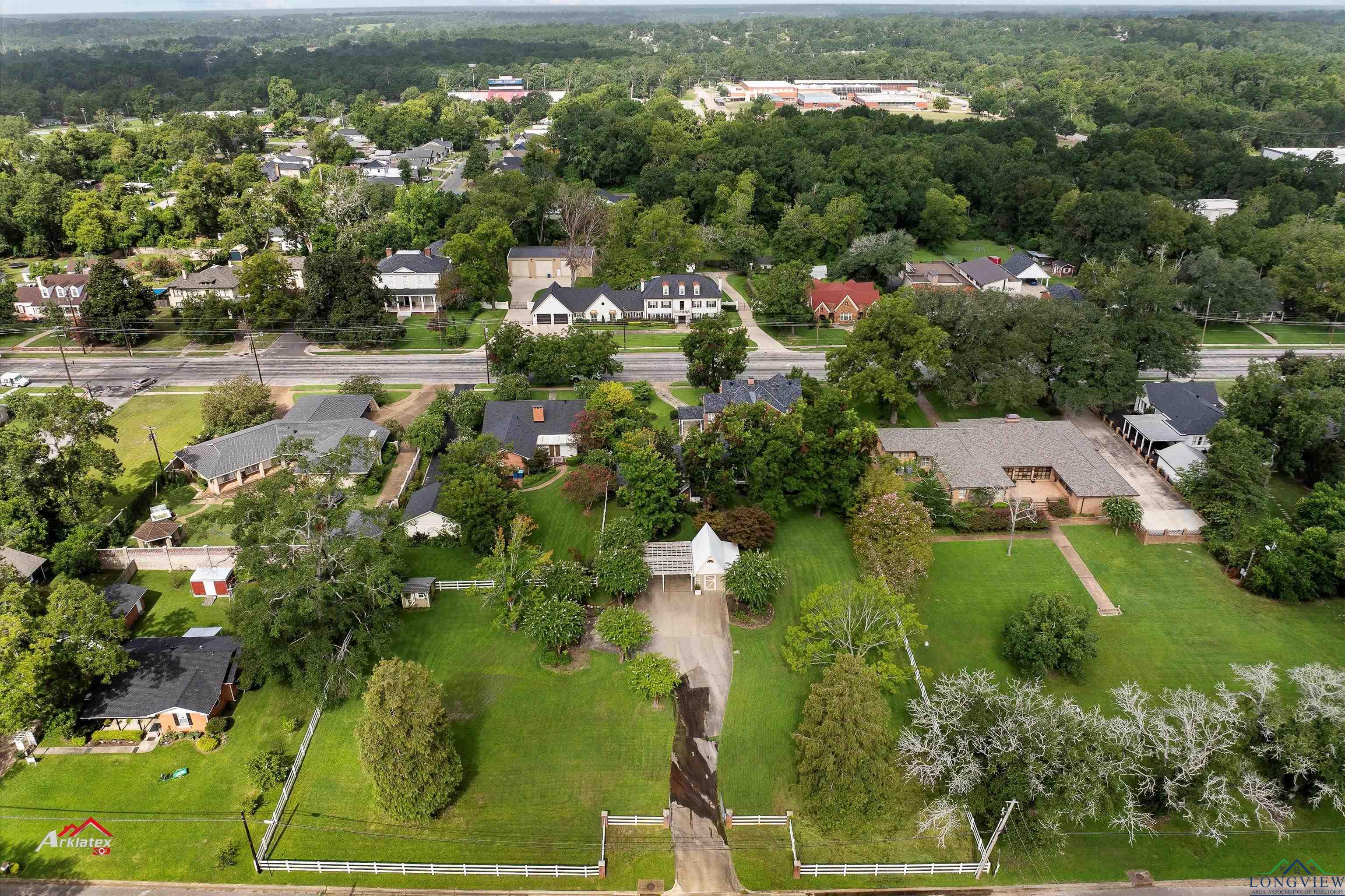 905 S Main St, Henderson, Texas image 9