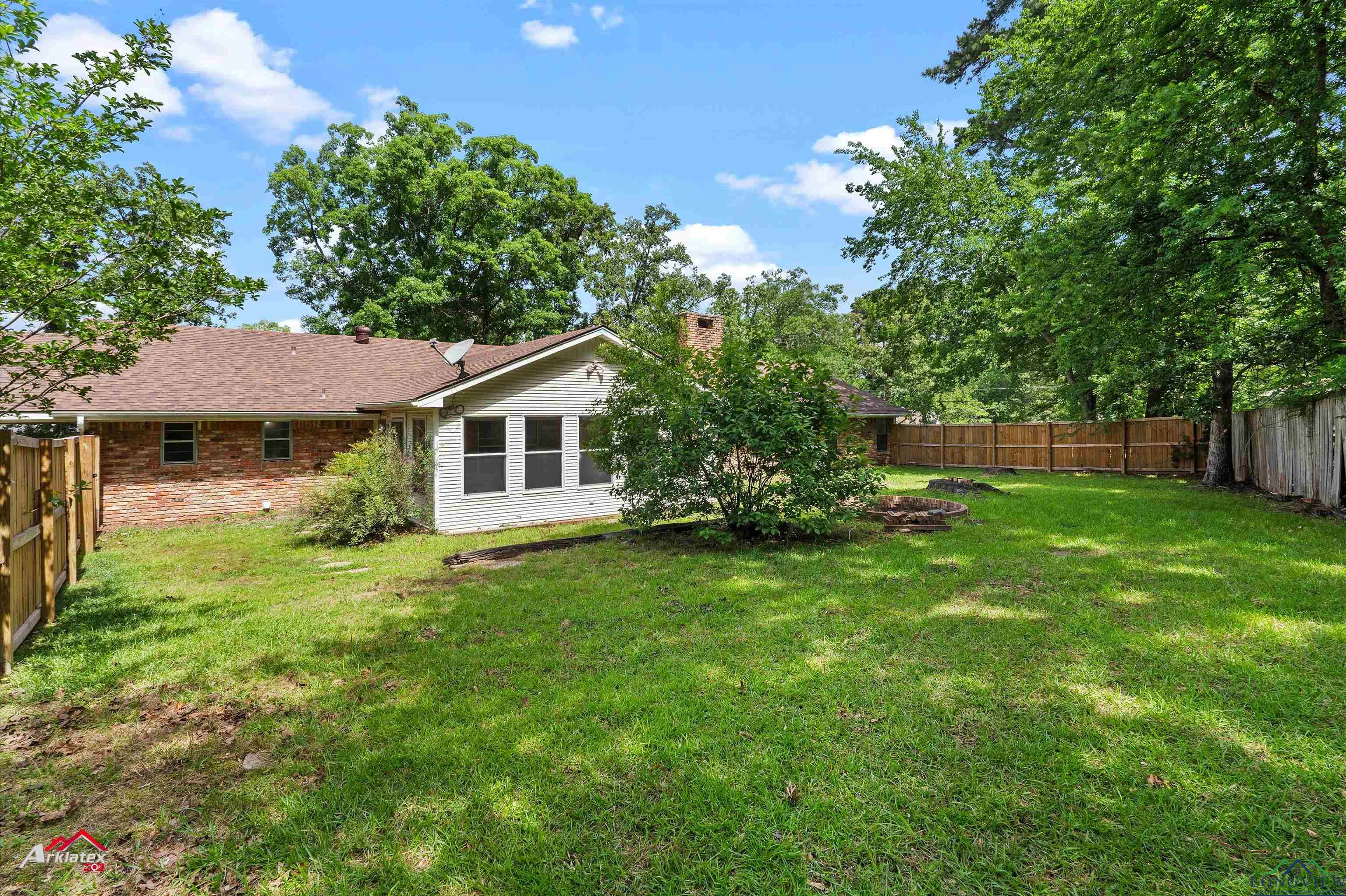 1001 Akin Dr, Longview, Texas image 32
