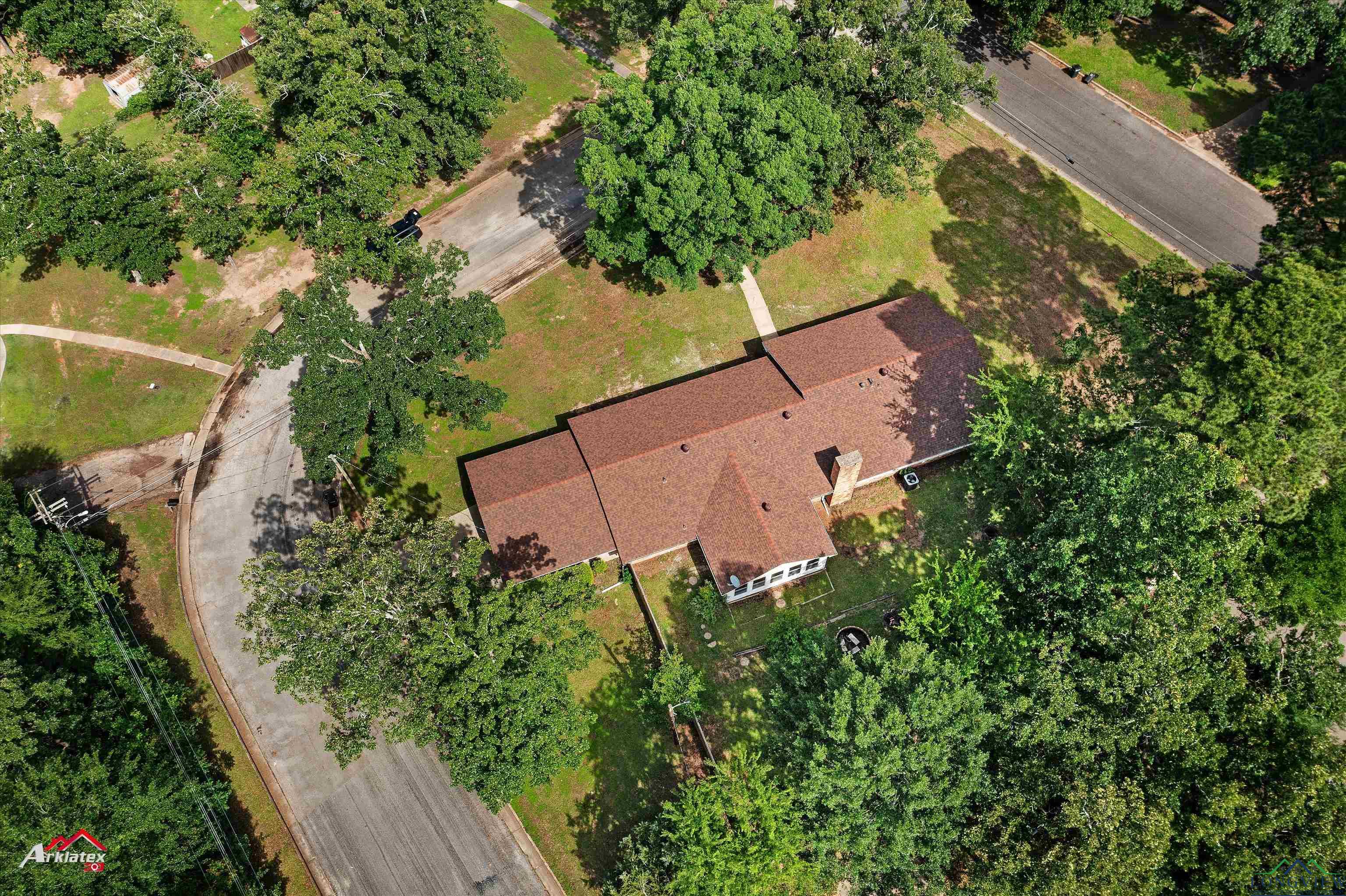 1001 Akin Dr, Longview, Texas image 33