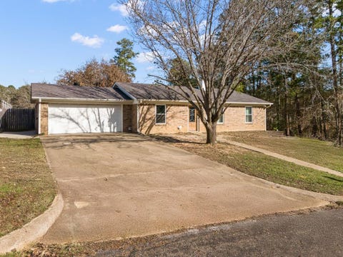 Homes For Sale - 3741 Terilynn Drive<br/> Longview, TX 75604