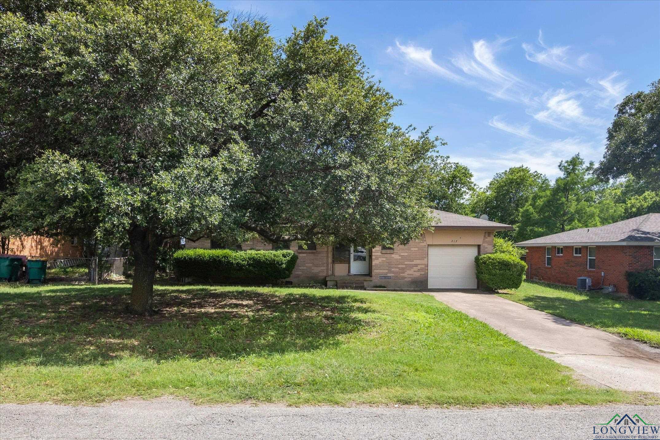 212 Cedar St, Cedar Hill, Texas image 2