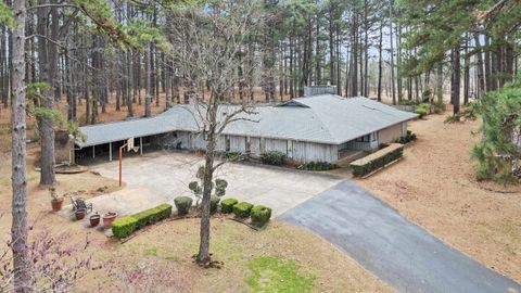 Mobile Home For Sale - 2301 S William St<br/> Atlanta, TX 75551