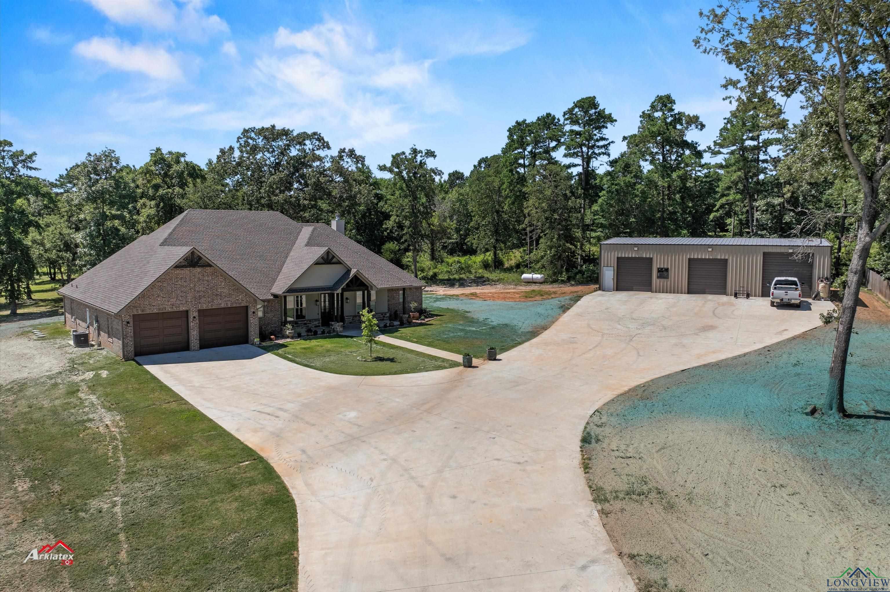 400 Willow Creek Ranch Rd, Gladewater, Texas image 3