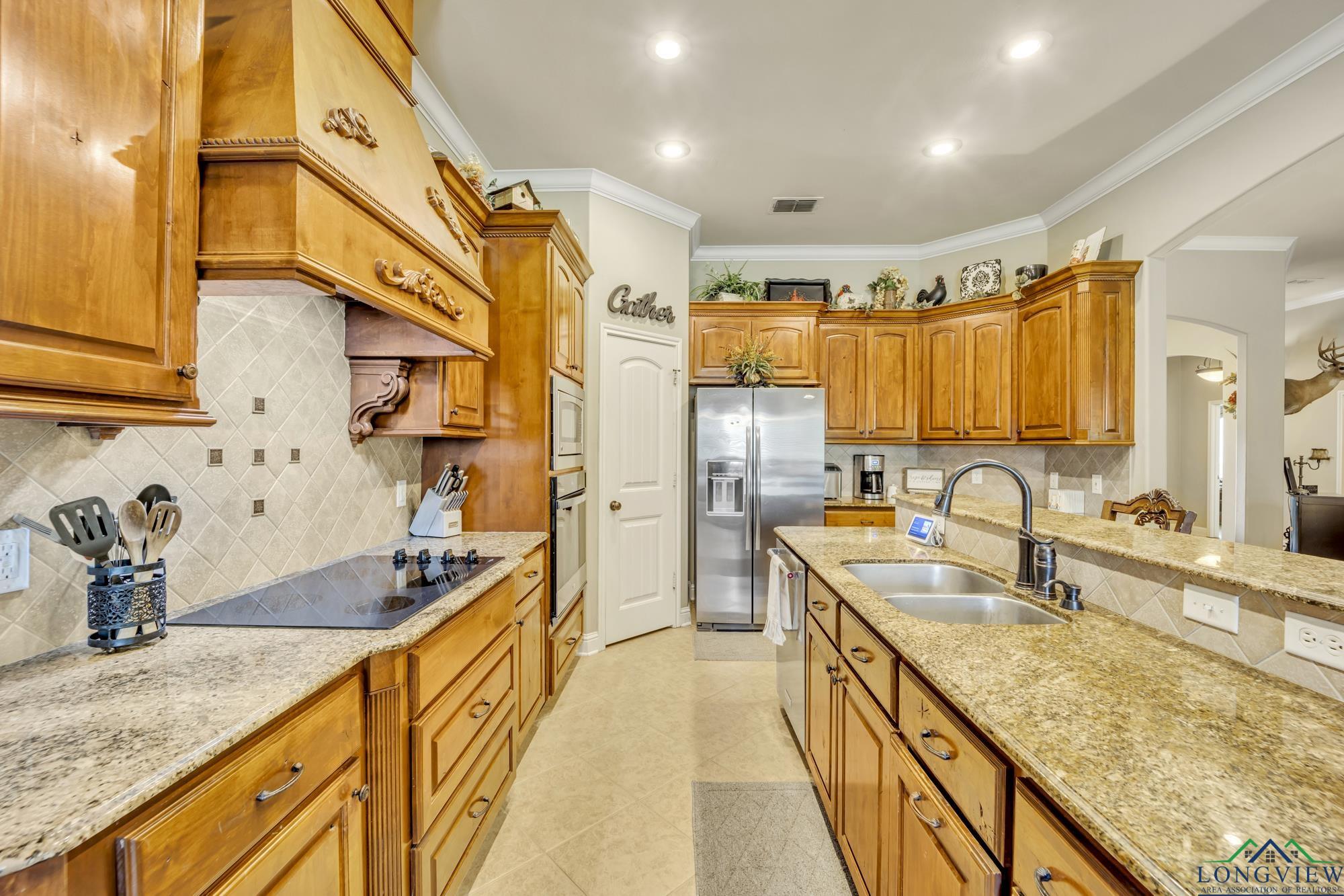 220 Cedar Ridge, Longview, Texas image 9