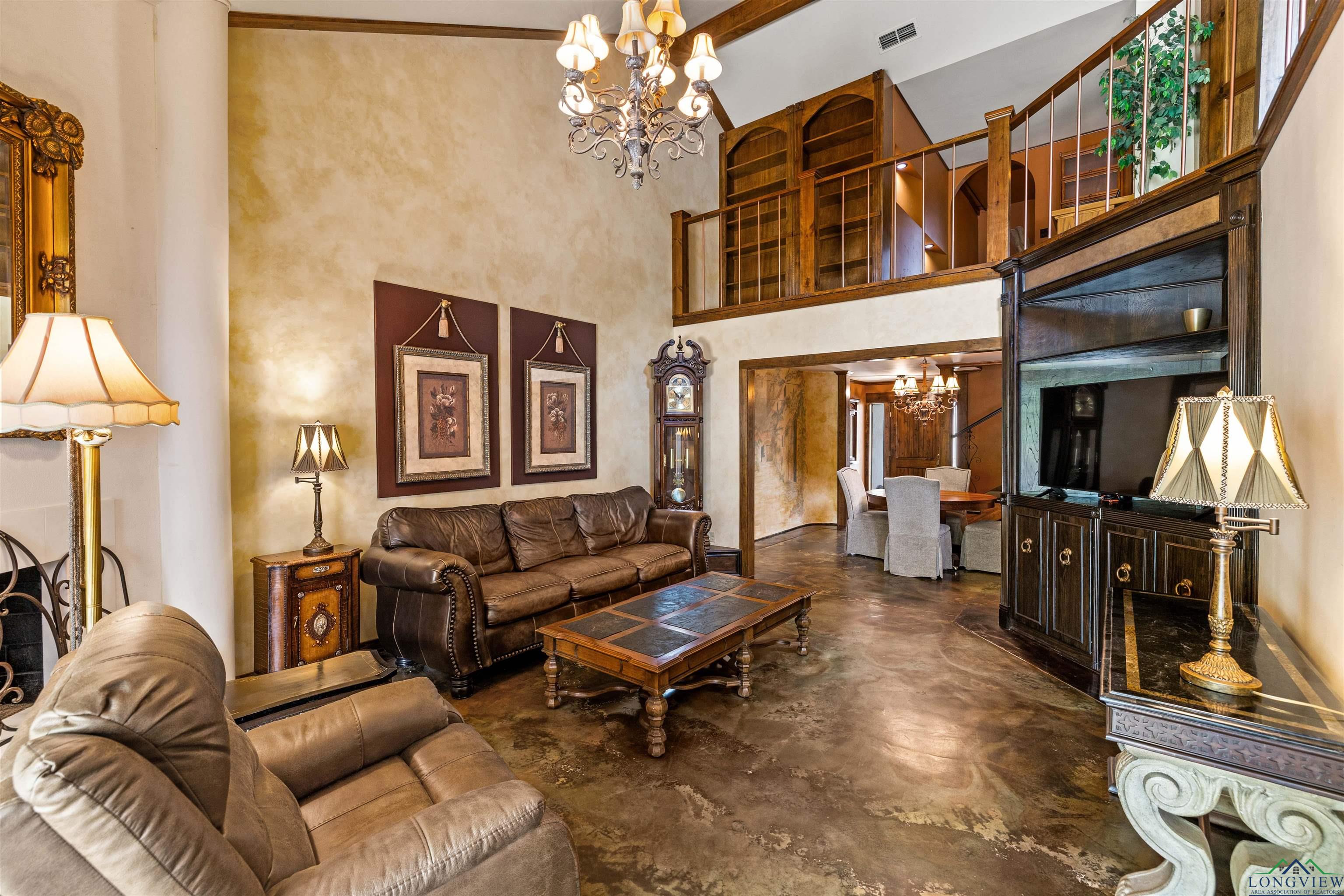 1011 Town Lake Dr, Longview, Texas image 7