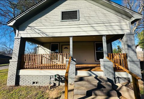 Homes For Sale - 1408 E Houston St<br/> Tyler, TX 75702