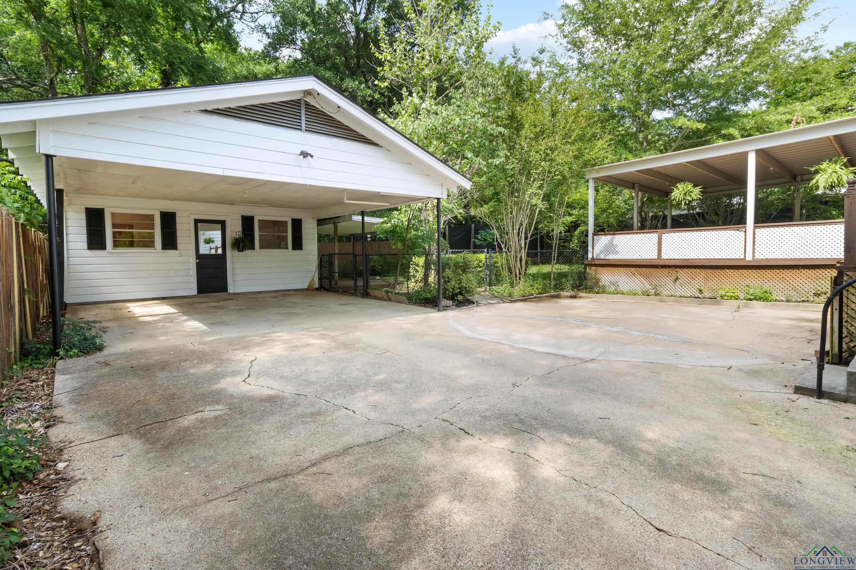 514 W Main St, Henderson, Texas image 22
