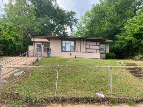 Homes For Sale - 211 Germany Street<br/> Lone Star, TX 75668