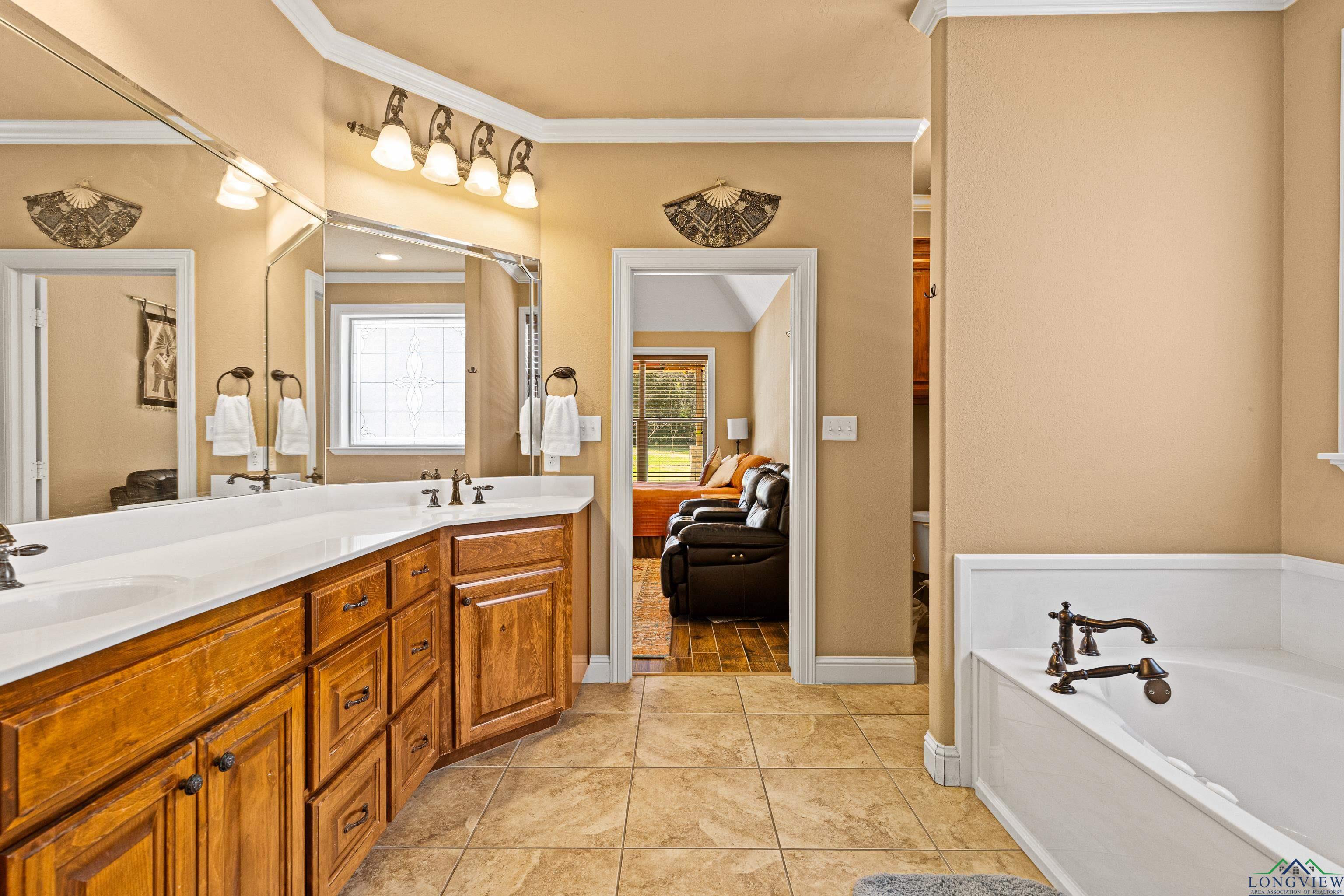 230 Ashbriar Ln, Longview, Texas image 19