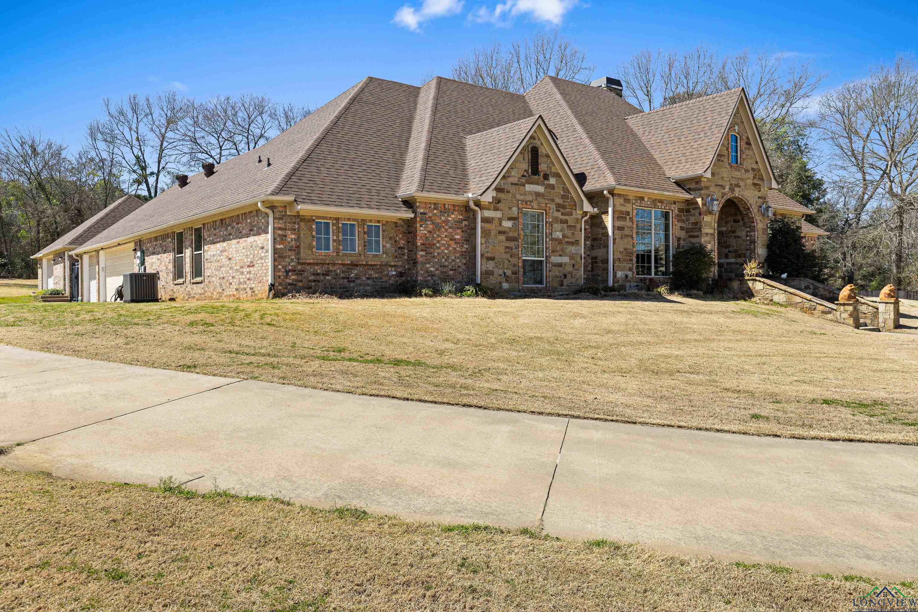 230 Ashbriar Ln, Longview, Texas image 4