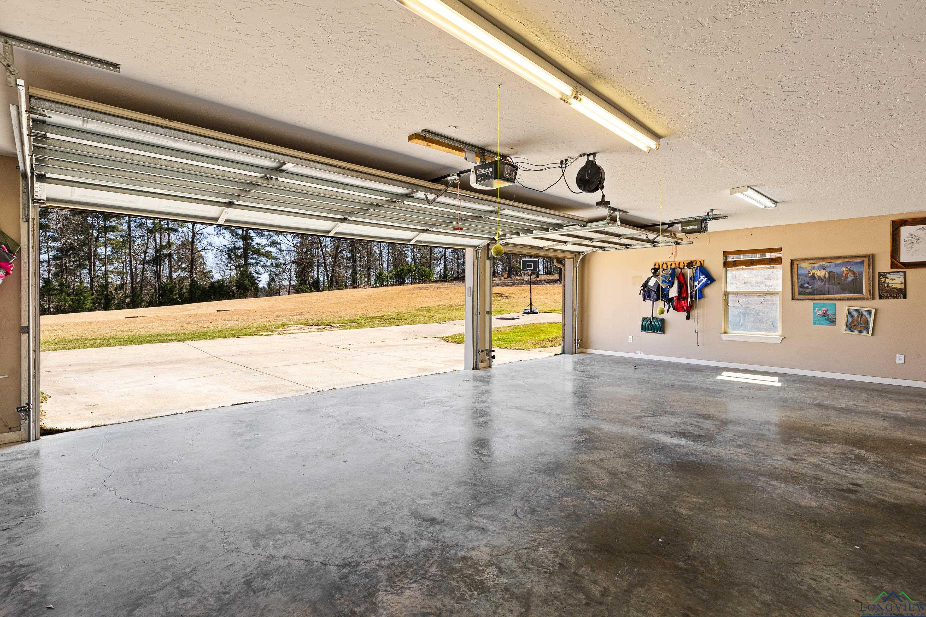 230 Ashbriar Ln, Longview, Texas image 39
