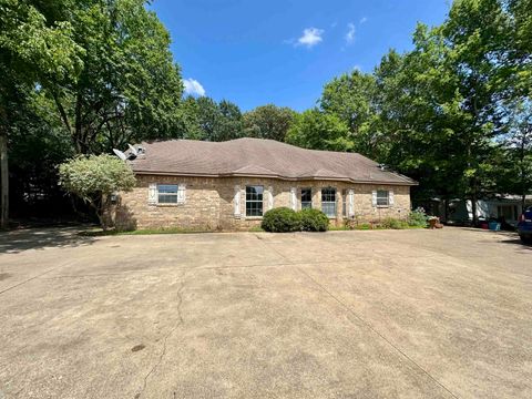 Multifamily For Sale - 404 S White Oak Rd<br/> White Oak, TX 75693