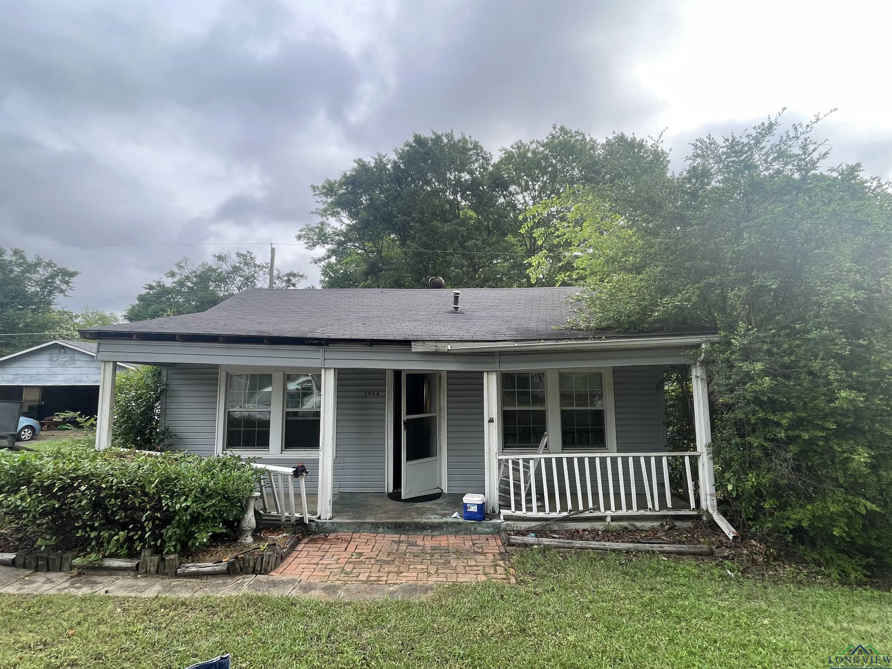 1904 Hornsby Dr, Longview, Texas image 1