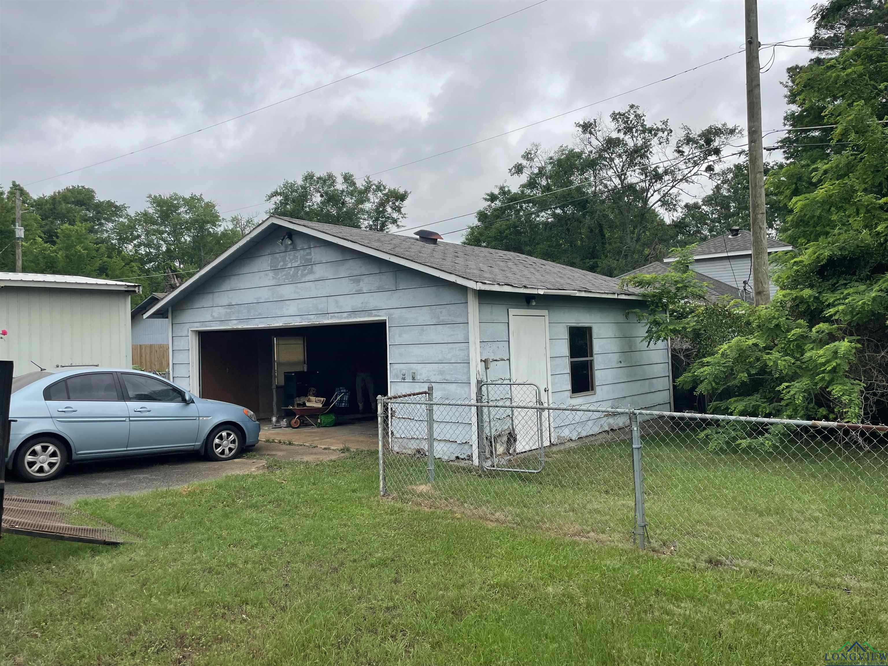1904 Hornsby Dr, Longview, Texas image 3