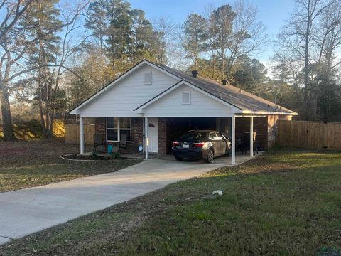 A home in Gilmer