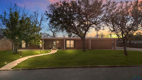 Homes For Sale - 344 Mckinnon Dr<br/> Kilgore, TX 75662