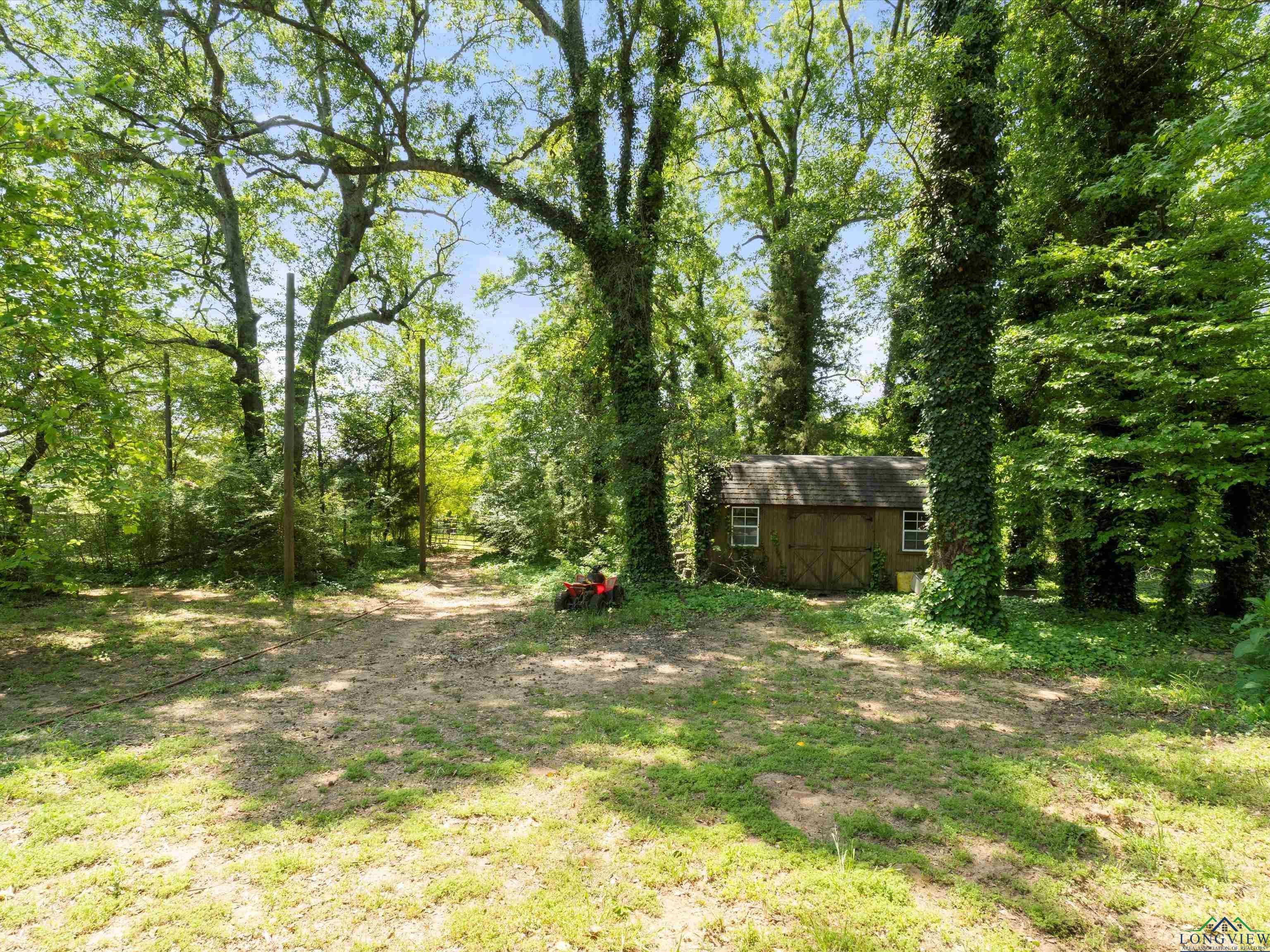 1137 Fm 2985, Hughes Springs, Texas image 24