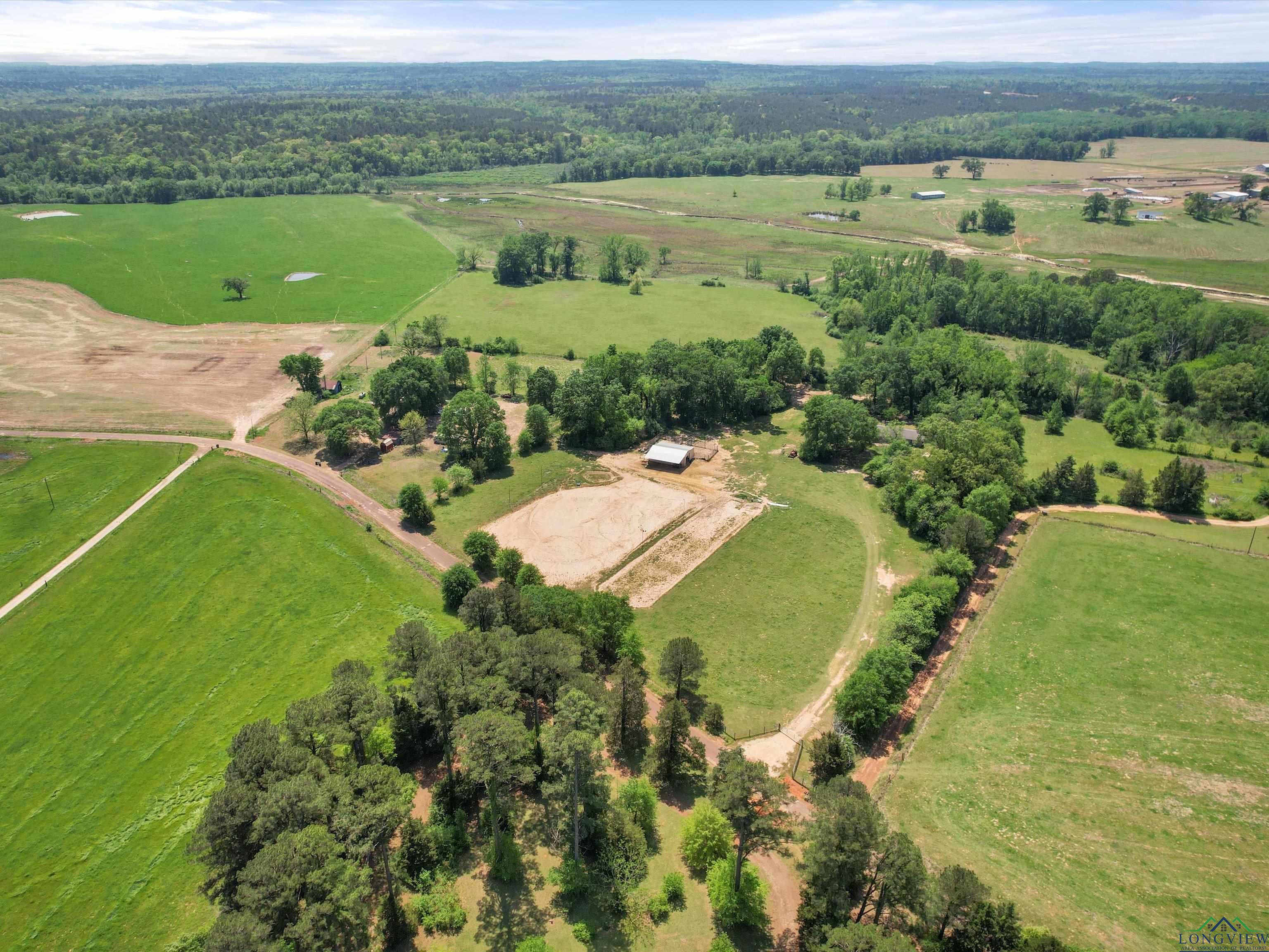 1137 Fm 2985, Hughes Springs, Texas image 3