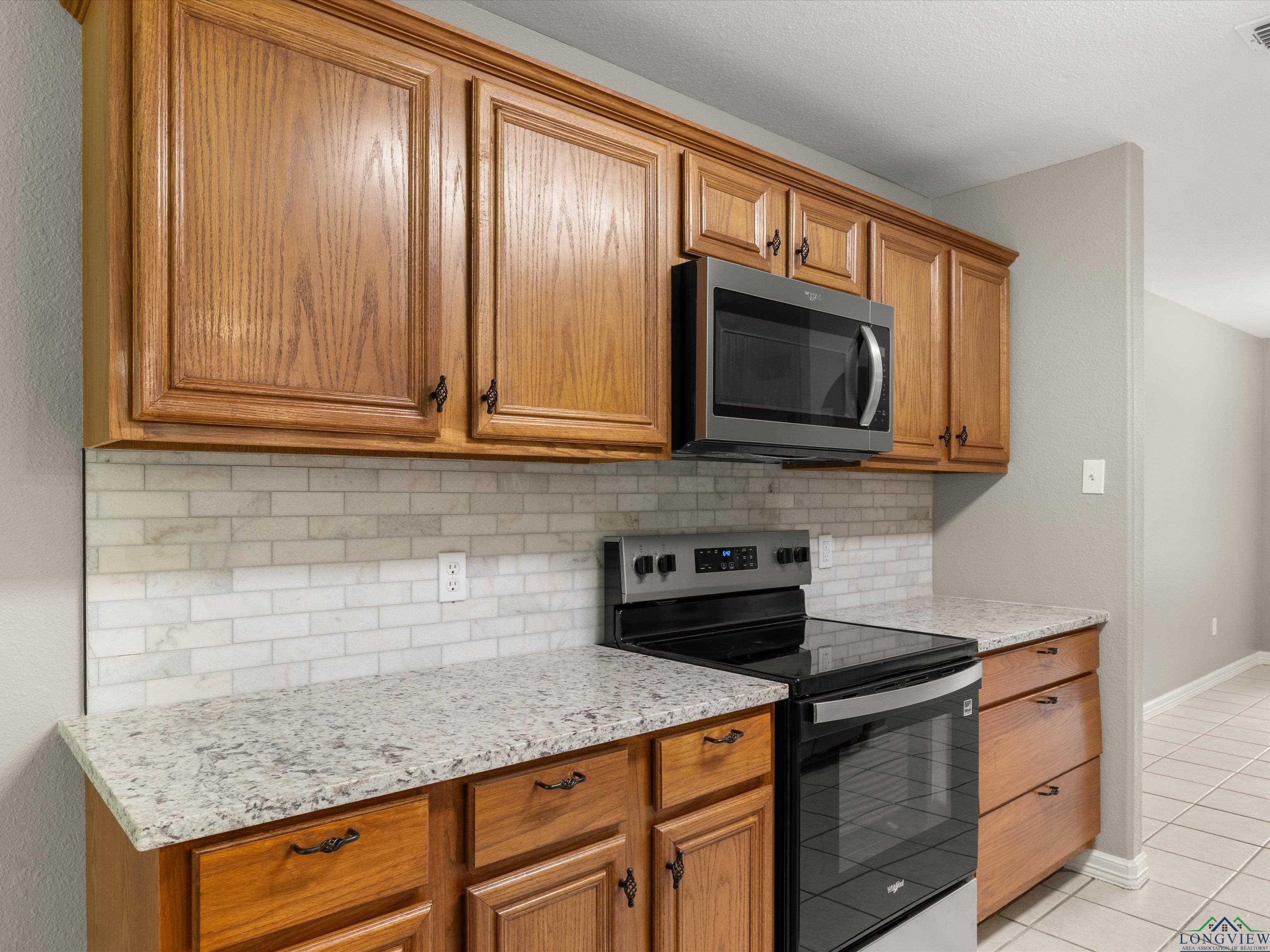 2015 W Lake Dr, Gladewater, Texas image 6
