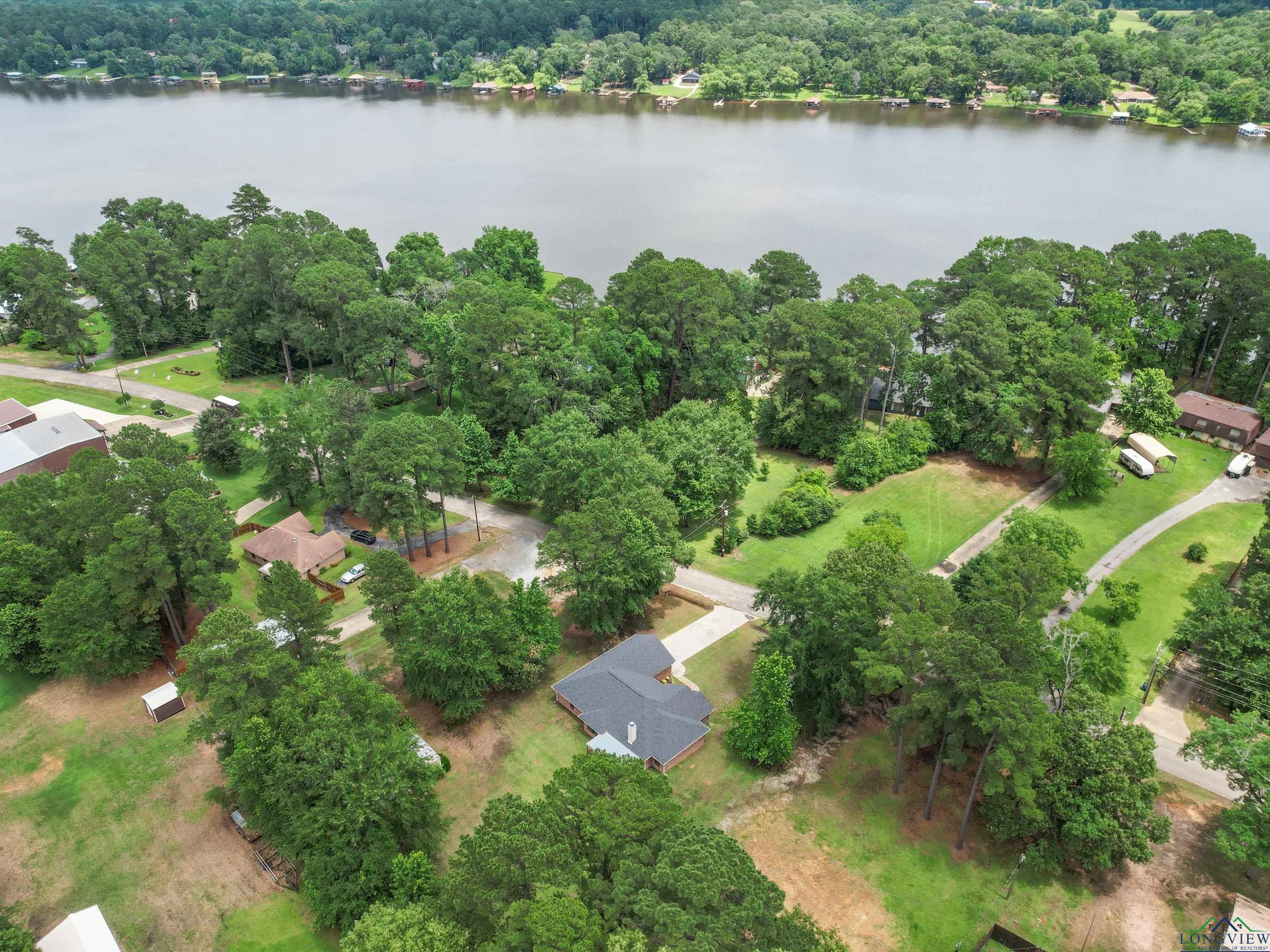 2015 W Lake Dr, Gladewater, Texas image 27