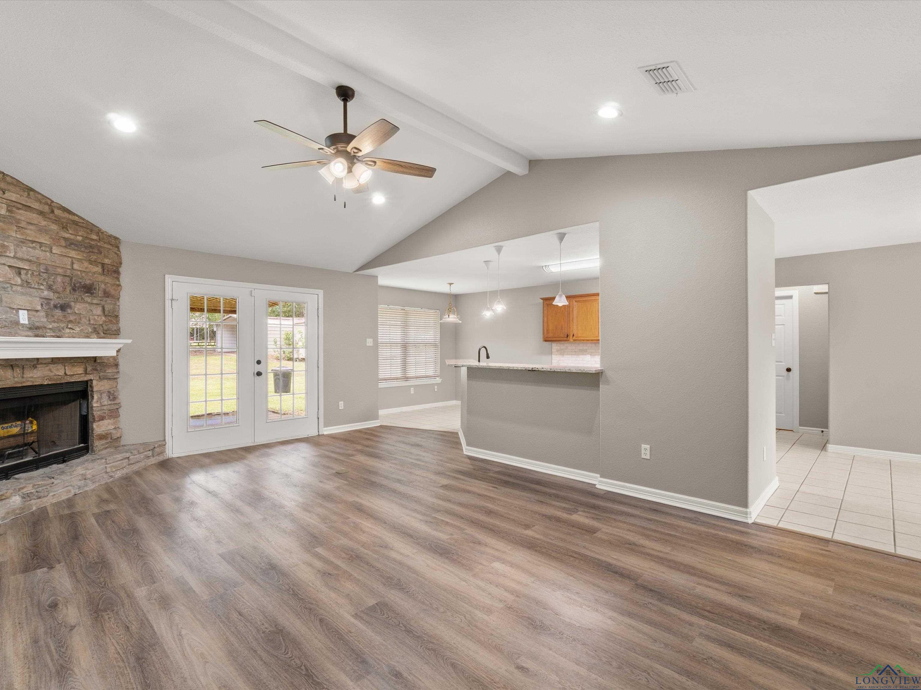2015 W Lake Dr, Gladewater, Texas image 7
