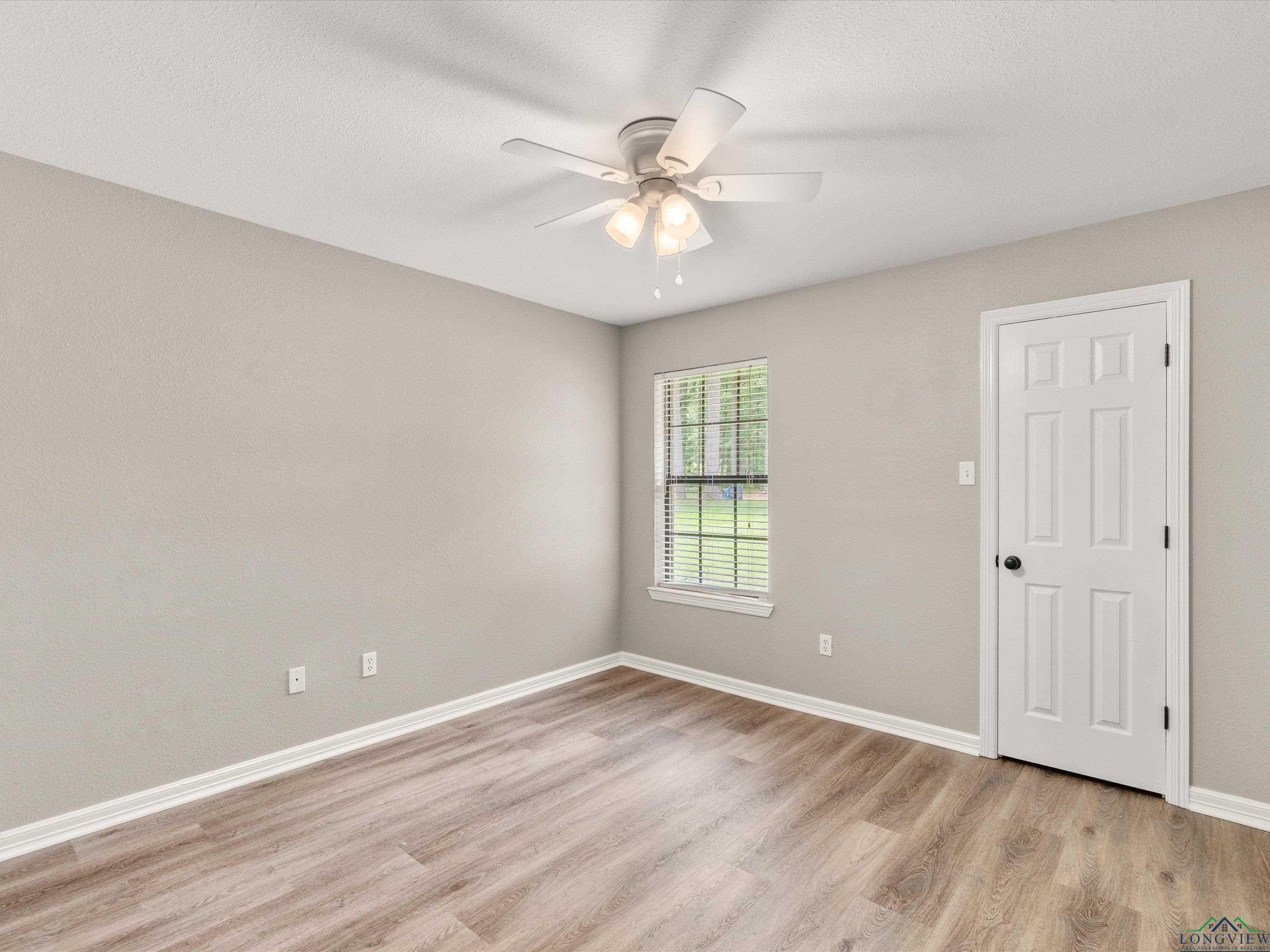 2015 W Lake Dr, Gladewater, Texas image 16