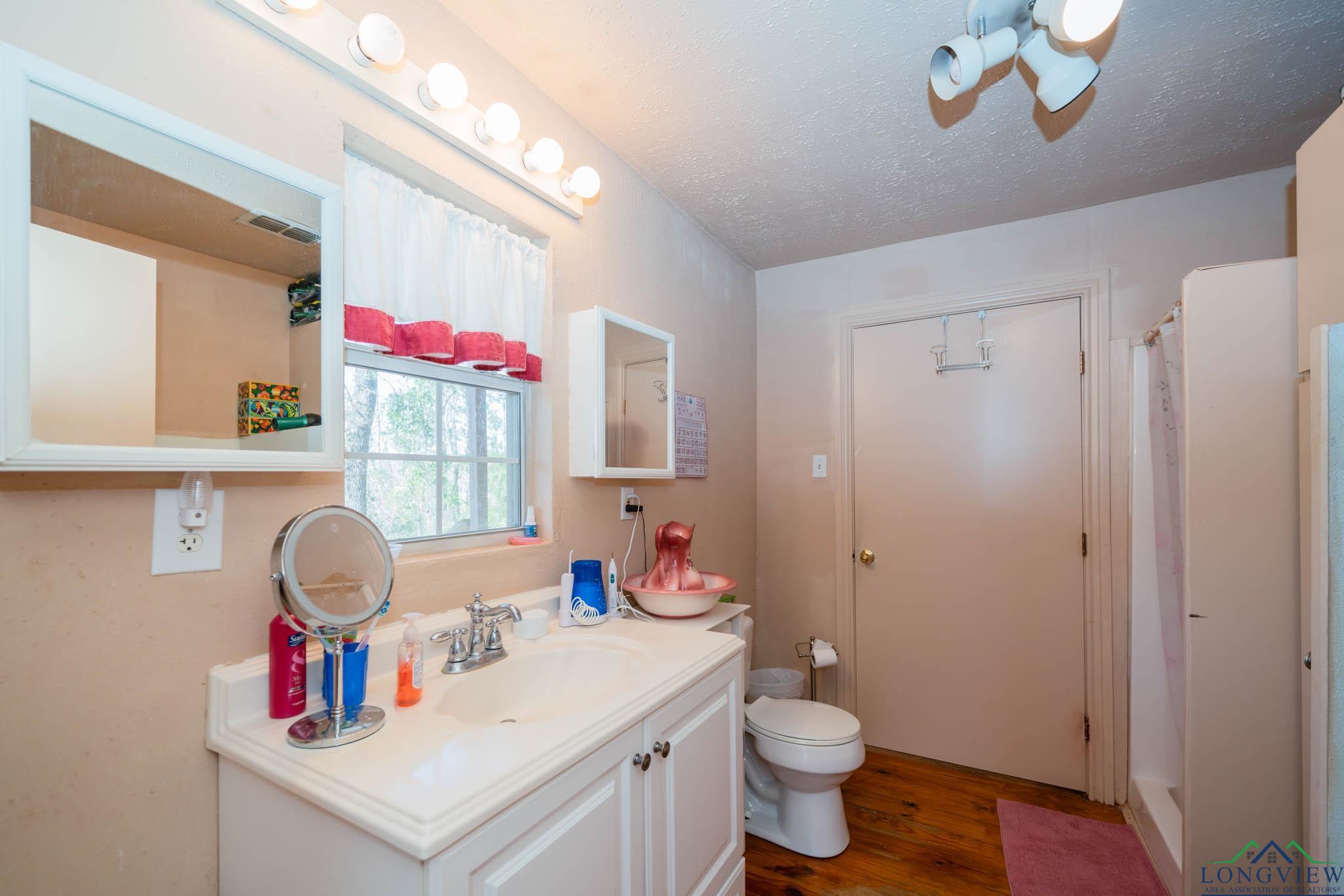 9458 Begonia Rd, Ore City, Texas image 21