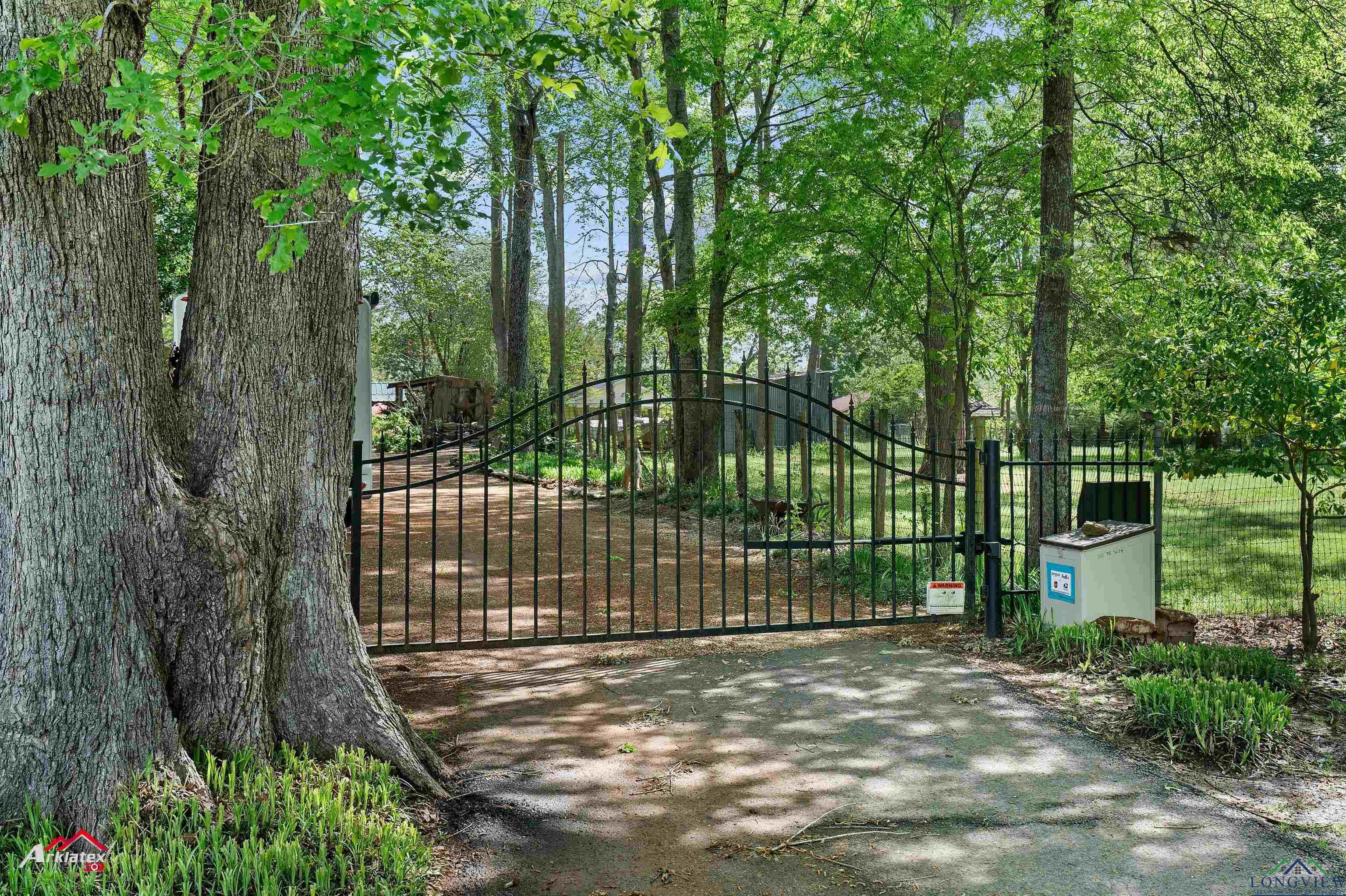 110 Pr 2624, Karnack, Texas image 2