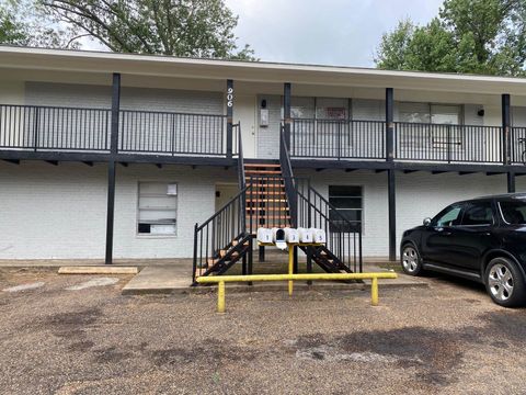 Multifamily For Sale - 906 Harris<br/> Kilgore, TX 75662