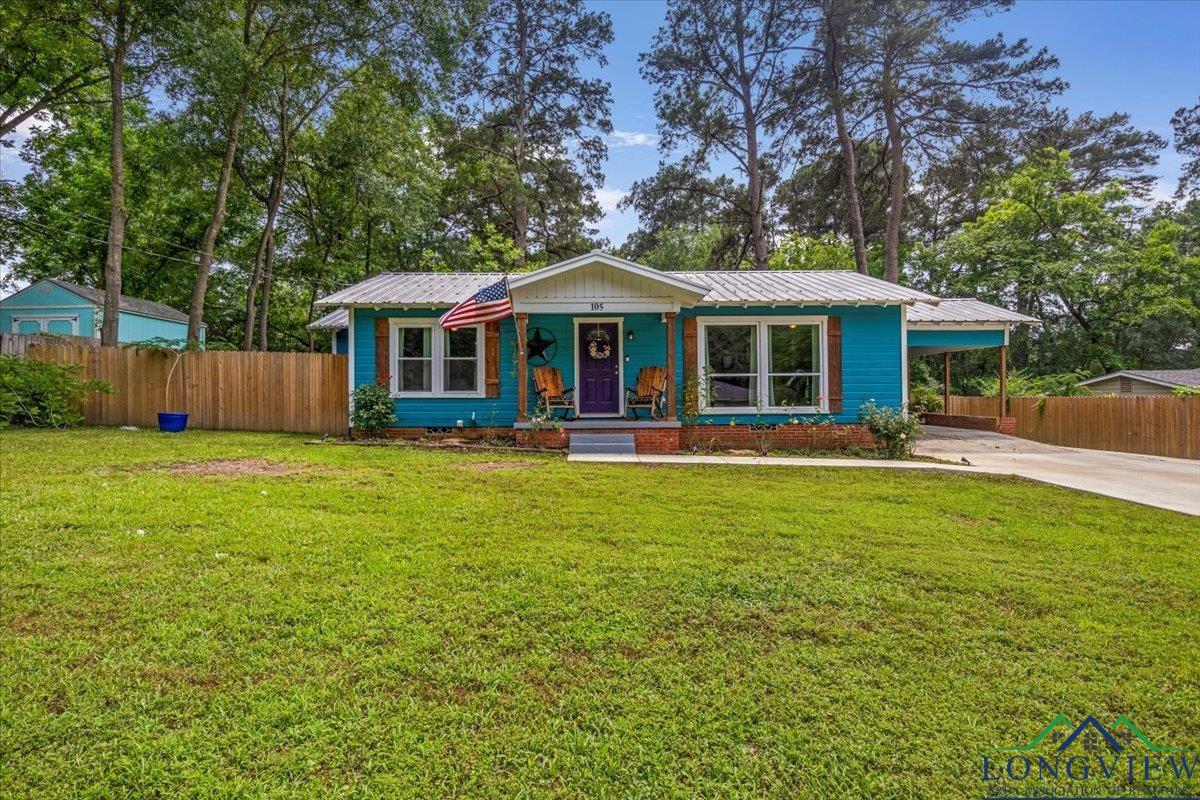 105 Brooksy St, Gilmer, Texas image 1