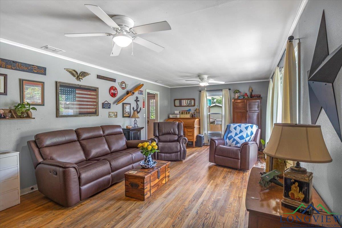 105 Brooksy St, Gilmer, Texas image 9