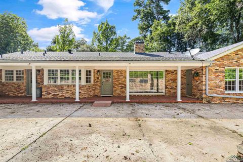 A home in Kilgore