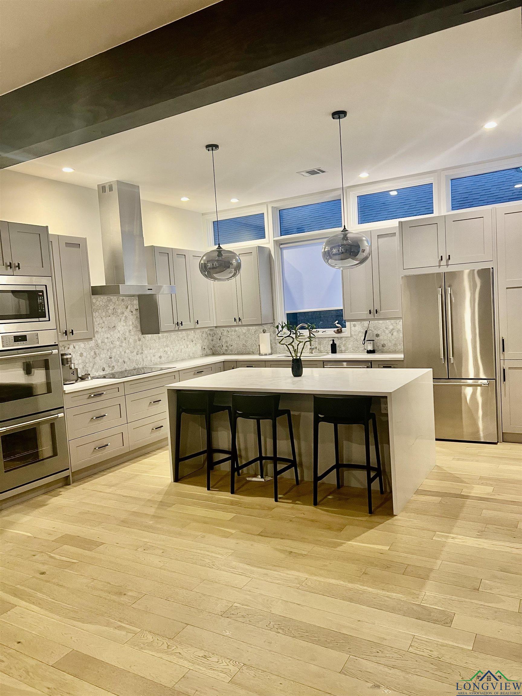 2208 Thomas Place, Fort Worth, Texas image 3