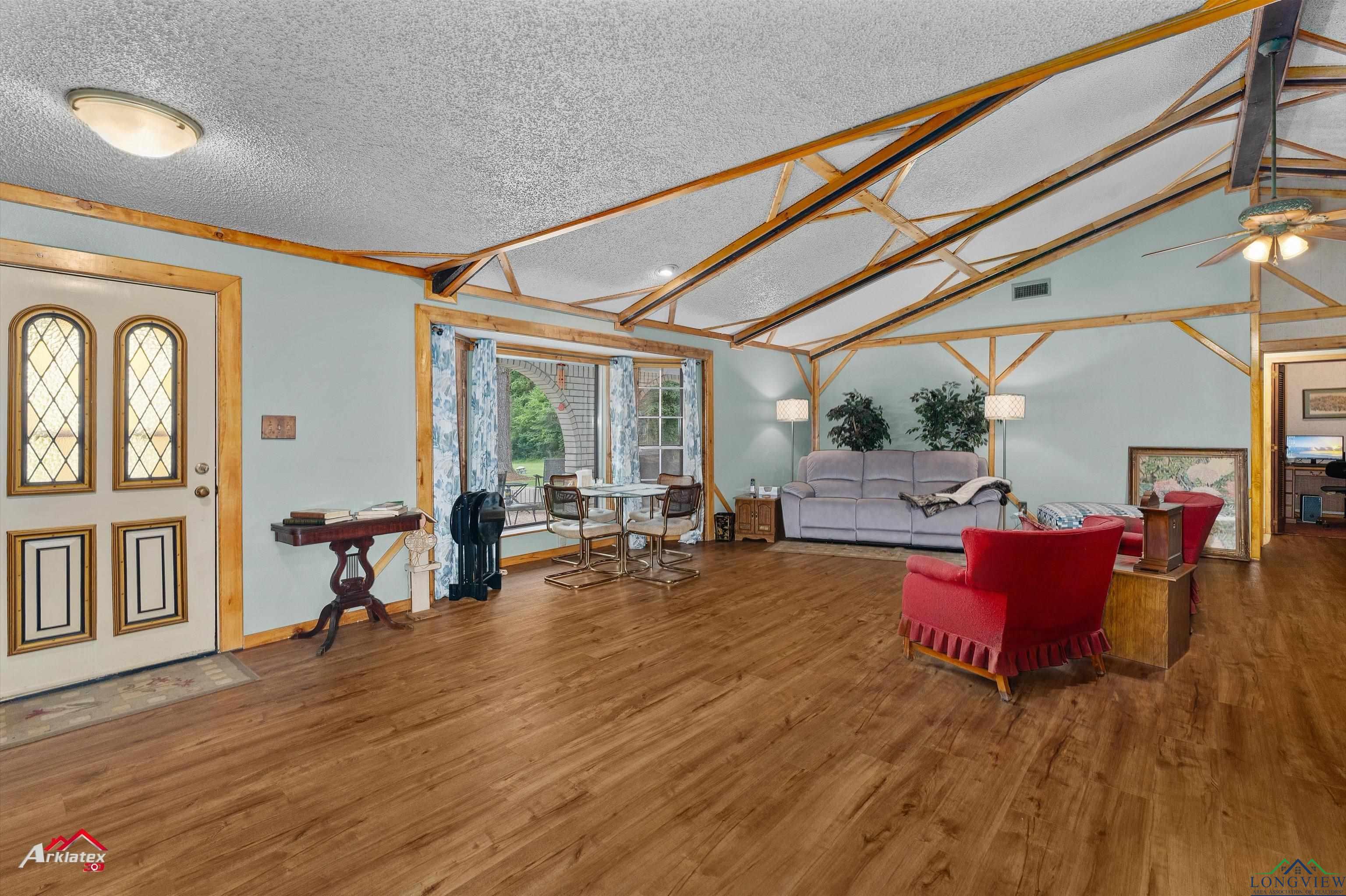453 Wiggins Road, Karnack, Texas image 11