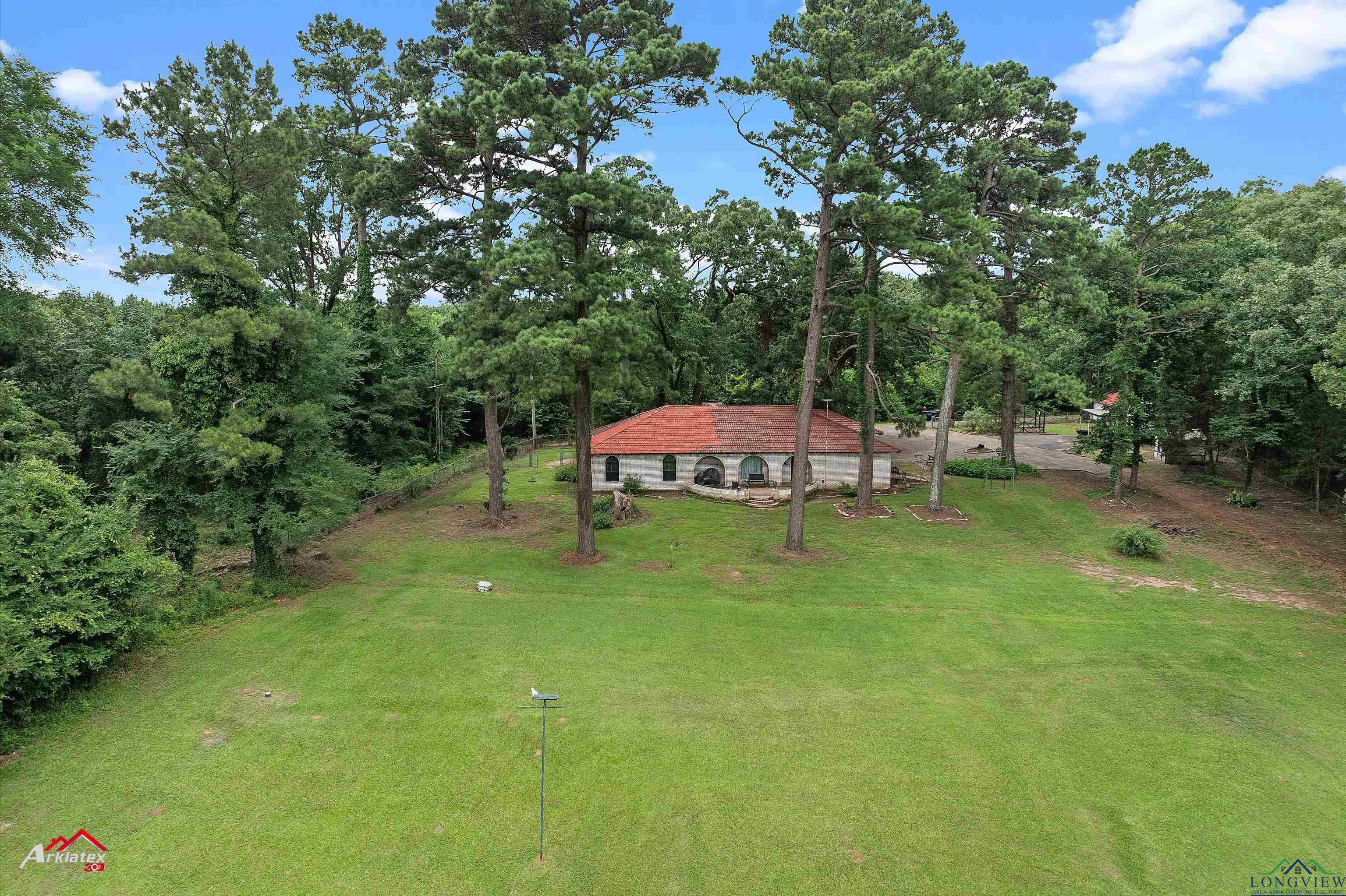 453 Wiggins Road, Karnack, Texas image 1