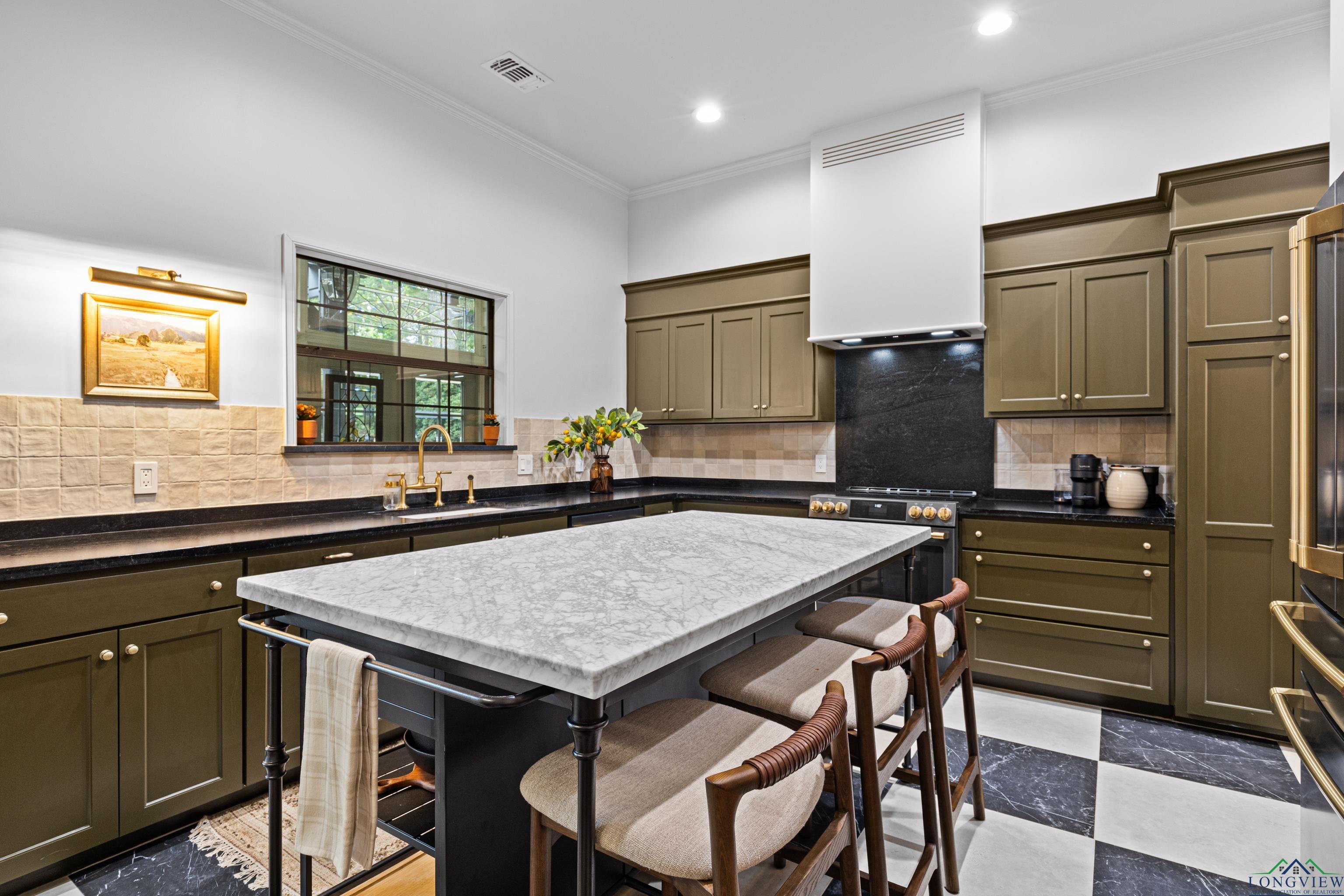 6307 Shady Oaks Drive, Tyler, Texas image 13