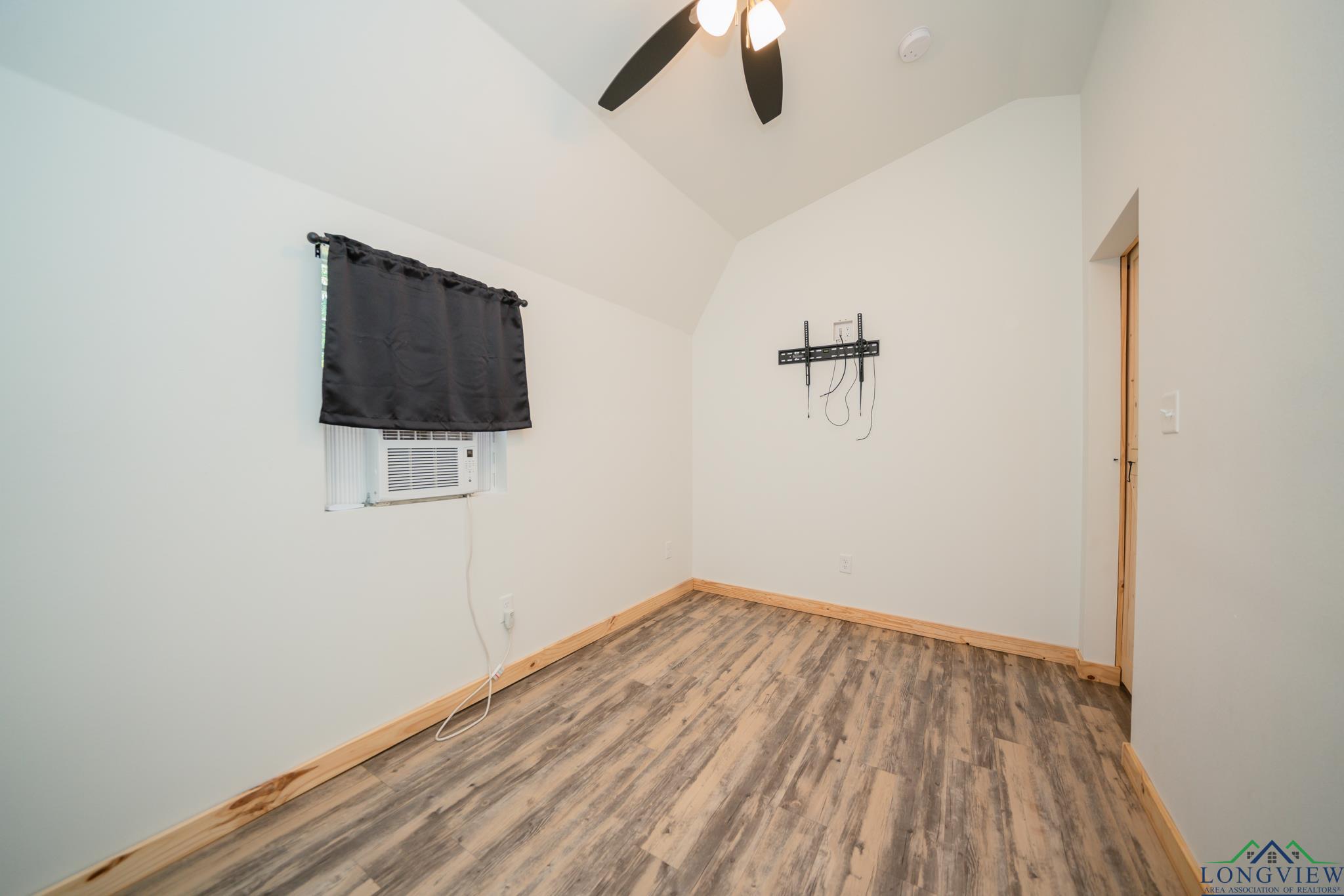 1203 Vesta Ave, Gladewater, Texas image 6