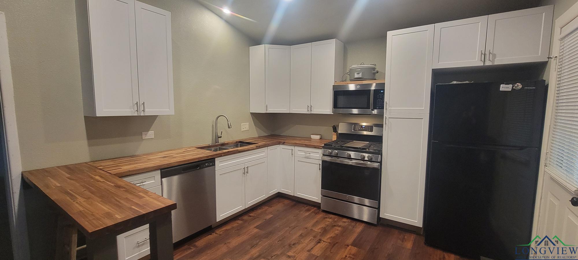 414 E Main Street, Omaha, Texas image 3