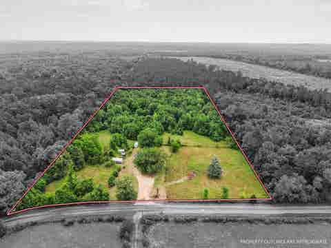 Homes For Sale - 222 County Road 2929<br/> Hughes Springs, TX 75656