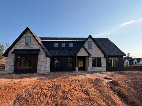 Homes For Sale - 171 Shortleaf Lane<br/> Longview, TX 75605