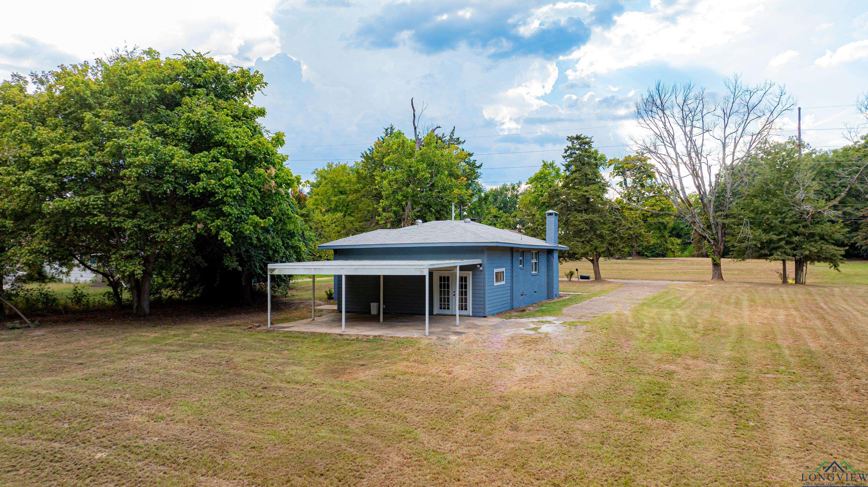 1305 N Cypress St, Gilmer, Texas image 30