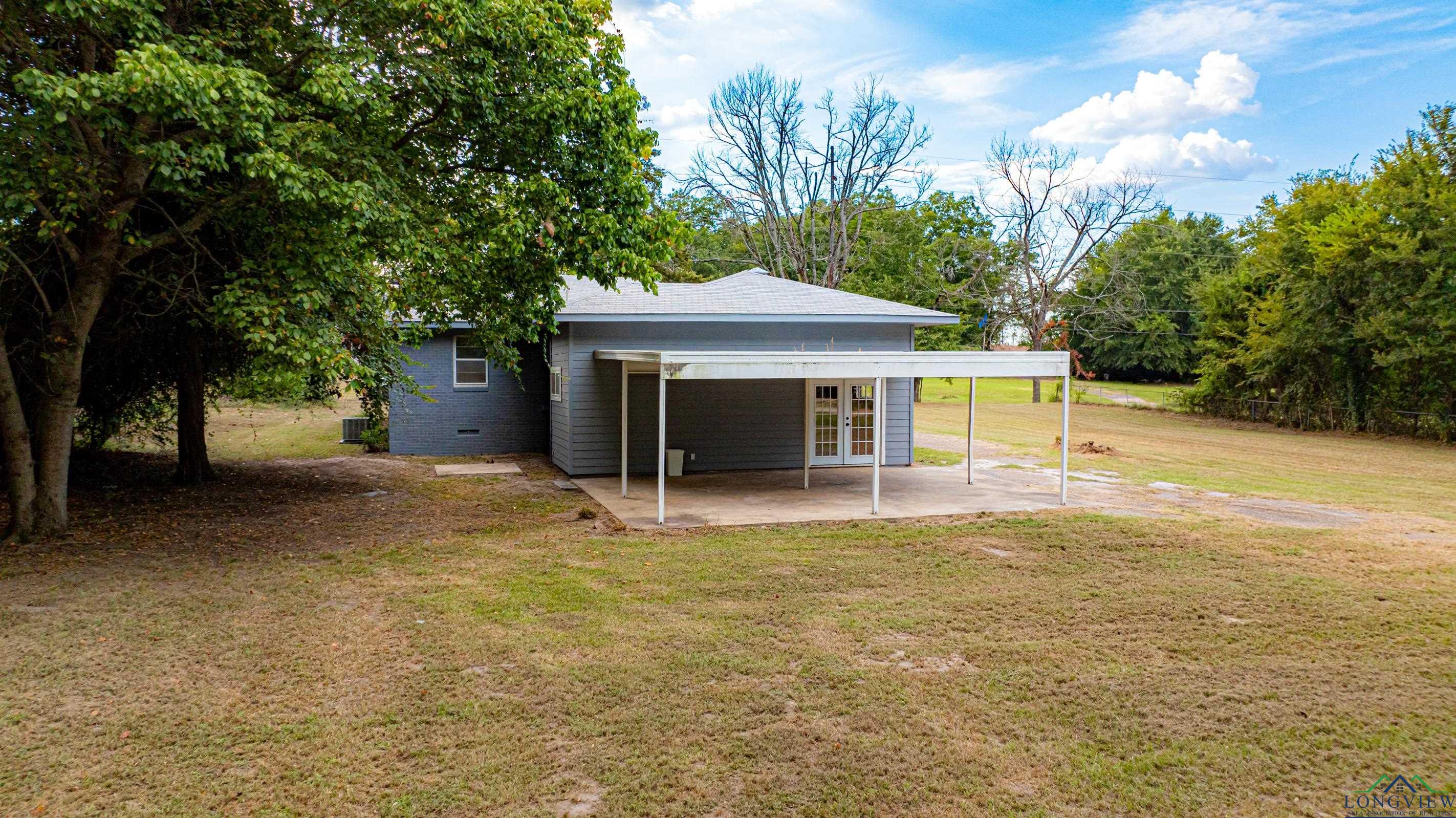 1305 N Cypress St, Gilmer, Texas image 32