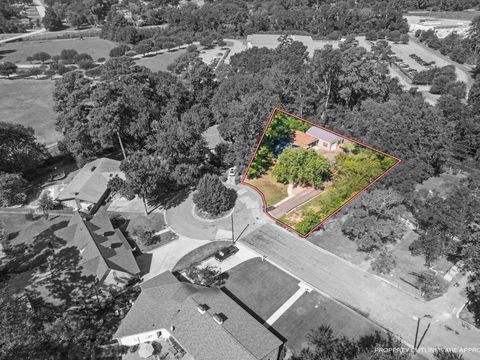 Homes For Sale - 6 Lindsey Ln<br/> Longview, TX 75601