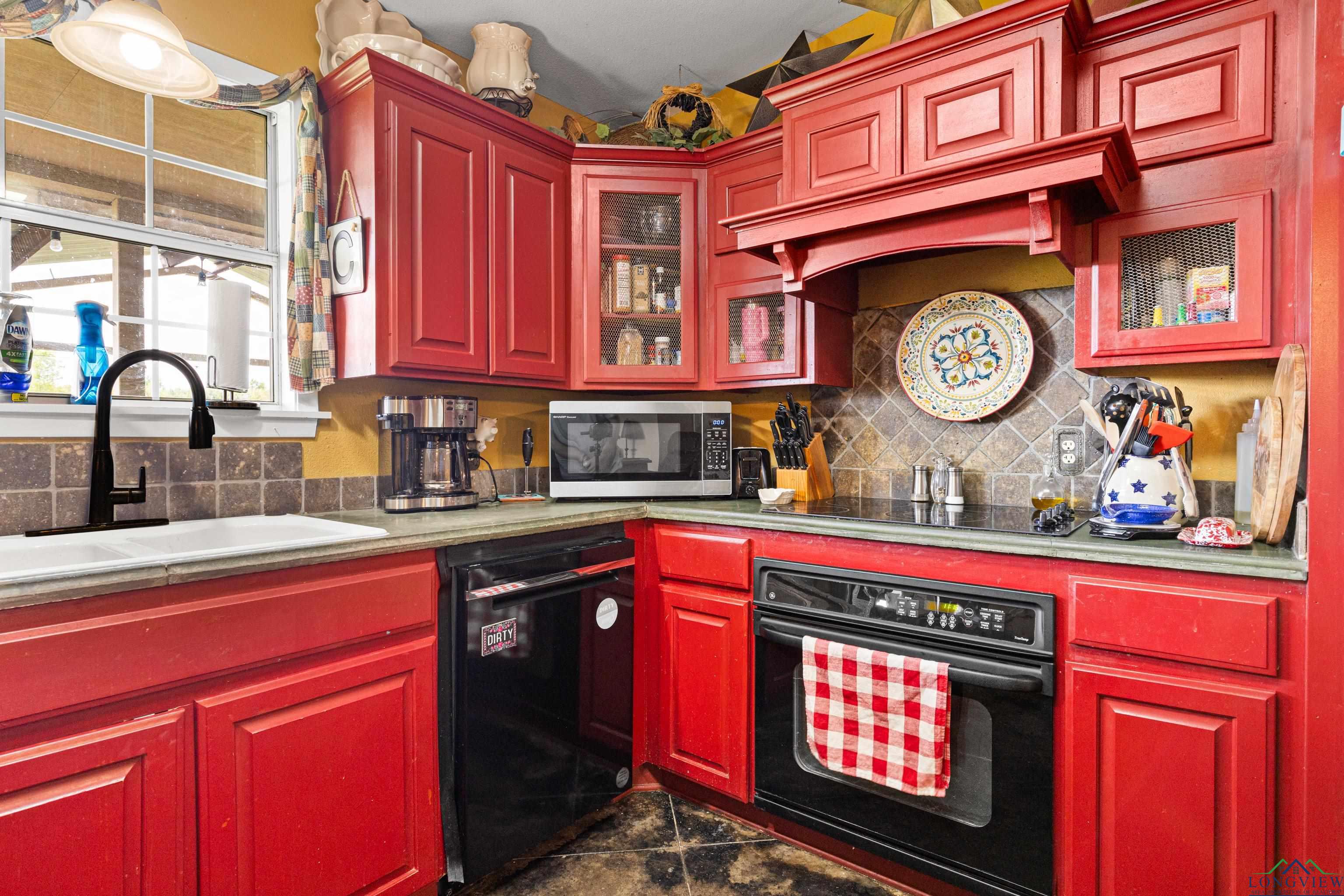 8550 New Hope Rd, Gilmer, Texas image 23
