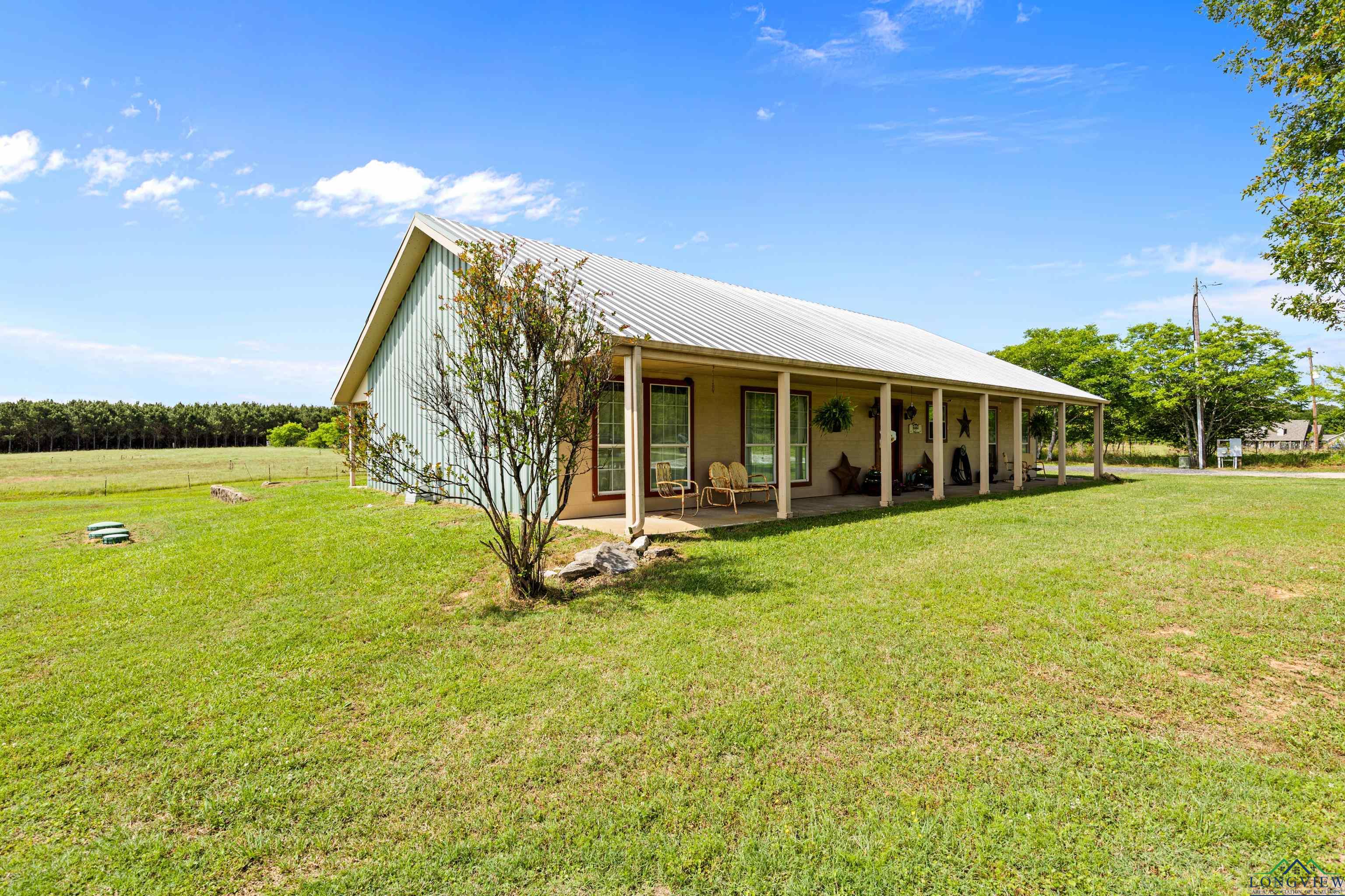 8550 New Hope Rd, Gilmer, Texas image 14