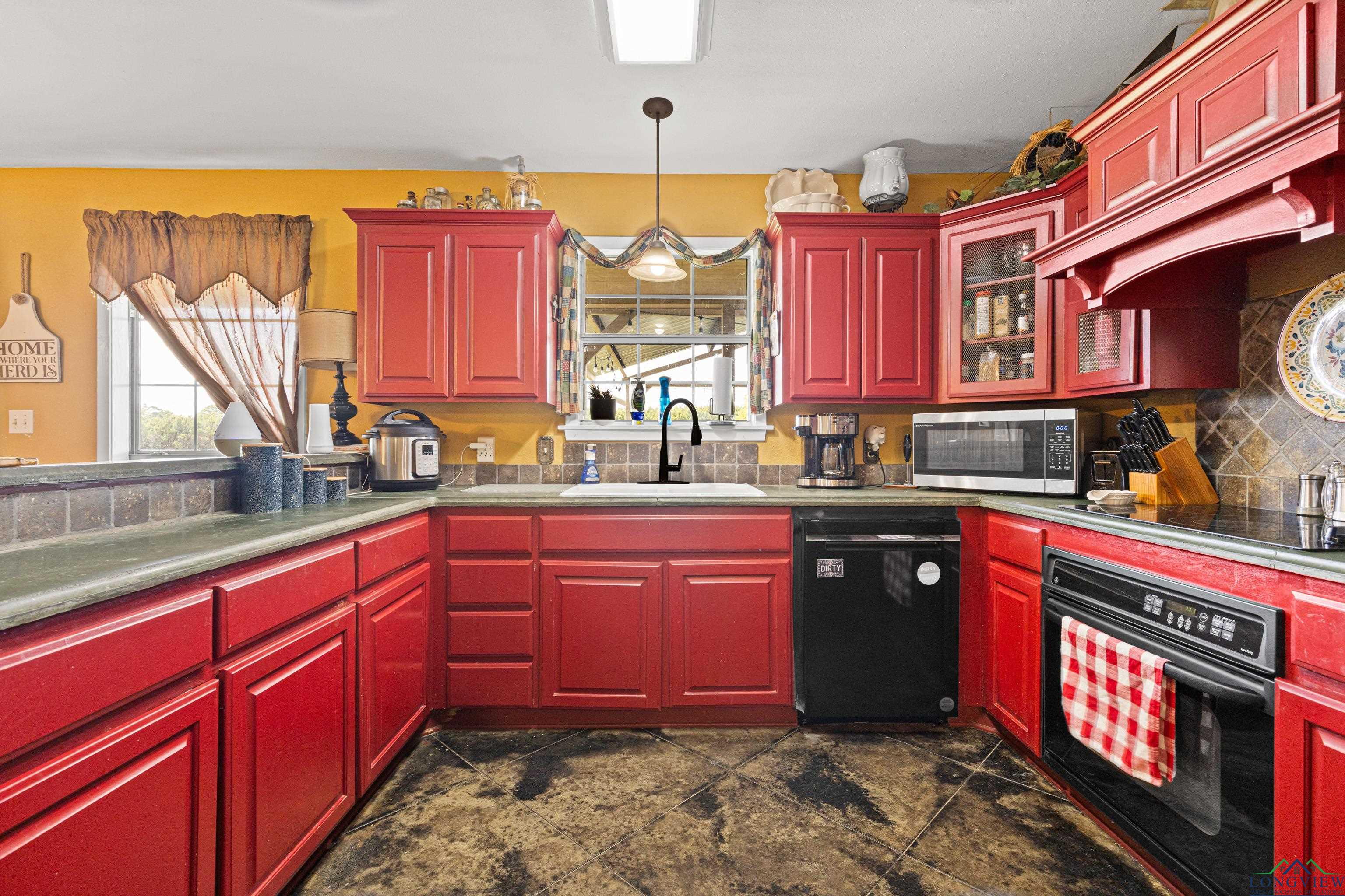 8550 New Hope Rd, Gilmer, Texas image 24