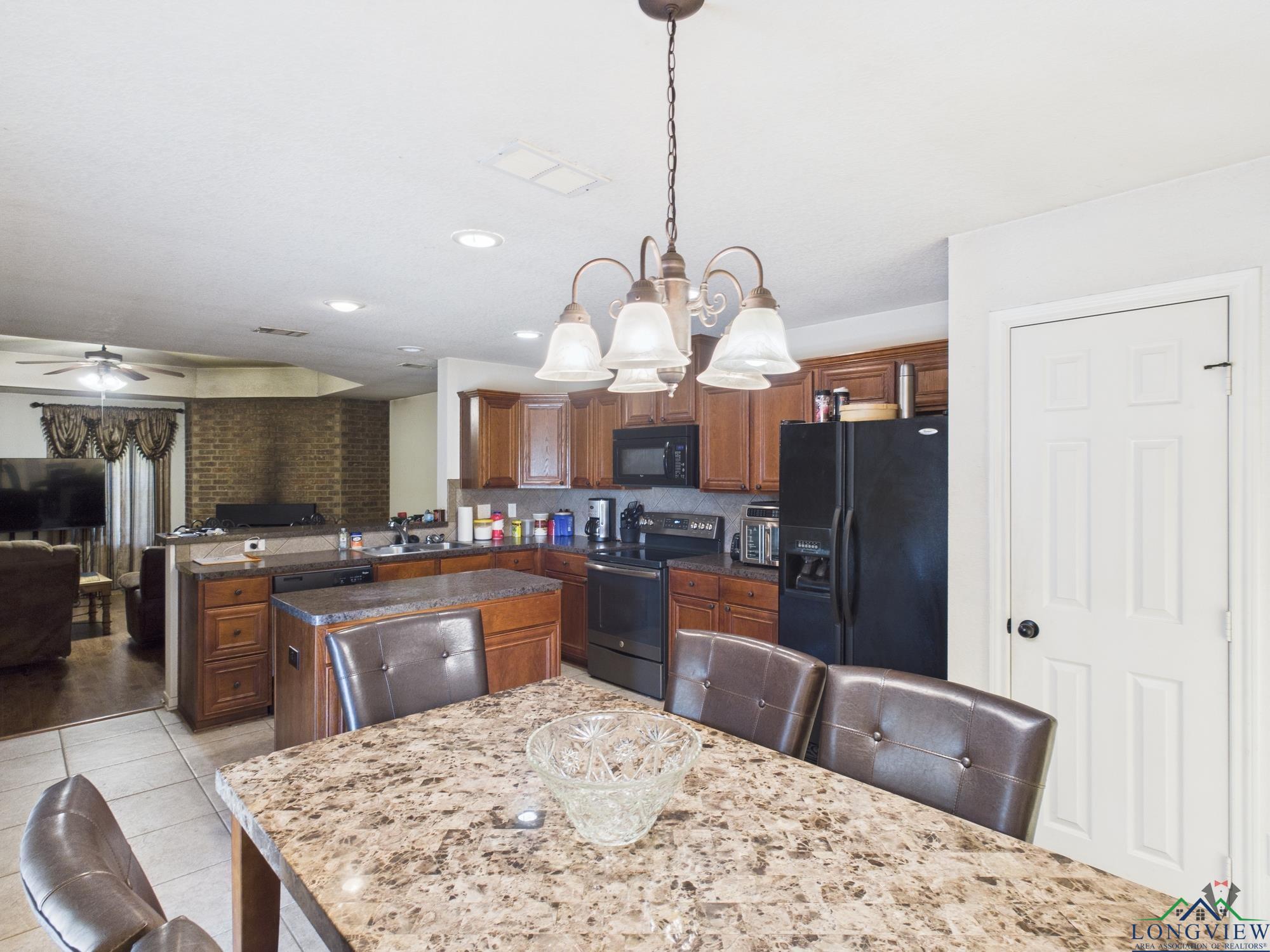 199 Joe Davis Rd, Jefferson, Texas image 7