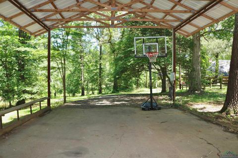 A home in White Oak